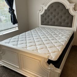 Queen Bedroom Set