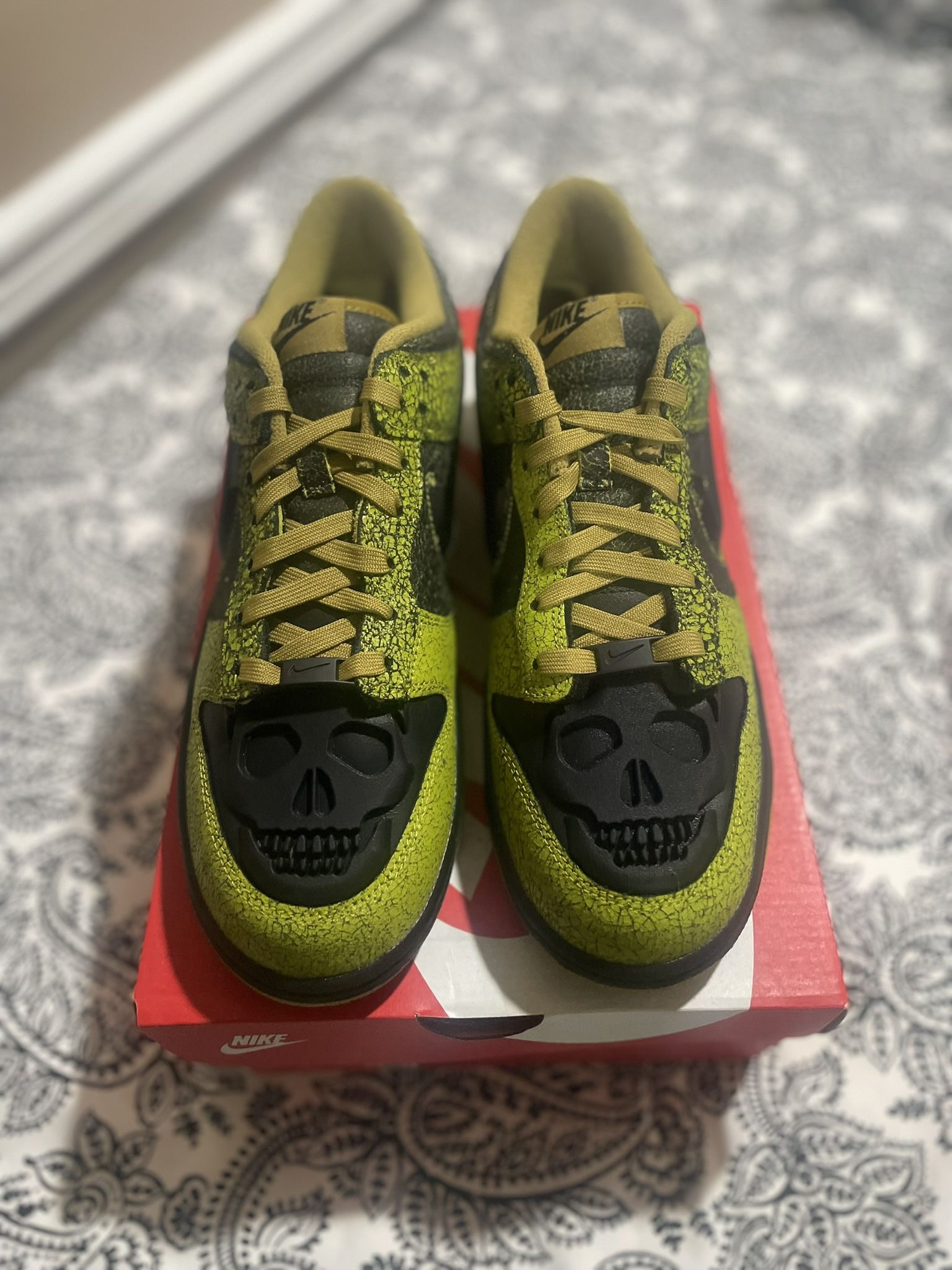New Nike Dunk Low Retro QS Halloween Skull Size 10.5M
