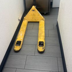Pallet Jack 