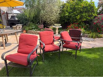 5 Hampton bay chairs with cushions