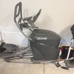 Octane Fitness Elliptical Q37e
