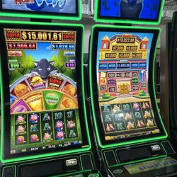 Wave XL Slot Machine