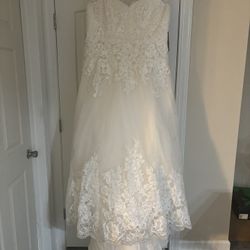 David’s Bridal Ivory Wedding Dress