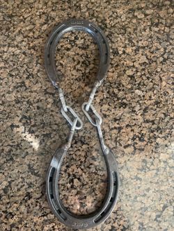 Classic Steel Horseshoes with Chain Links