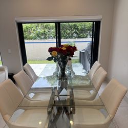 Dining table With 8 Dining Chairs 