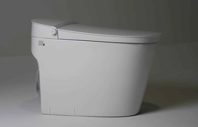 NEW UNUSED Studiolux Intelligent One Piece Toilet with Bidet Seat SLi 2000