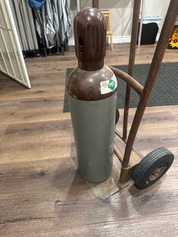 Small Helium tank