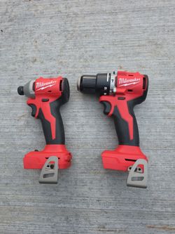 Milwaukee m18 drill set