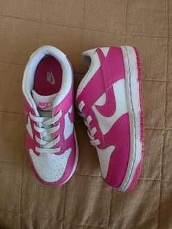 10c pink nike dunks