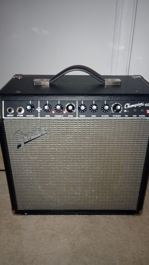 Fender Champion 40 Guitar Amp. Multi Effects
