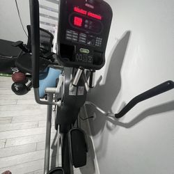 Star Trac Elliptical 