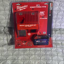 Milwaukee M18 Charger And Battery 