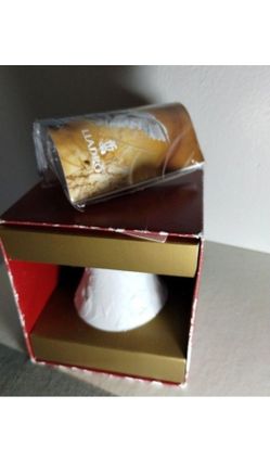 1999 LLADRO PORCELAIN CHRISTMAS BELL 4.5"