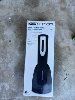 ELECTRONIC WINE BOTTLE OPENER