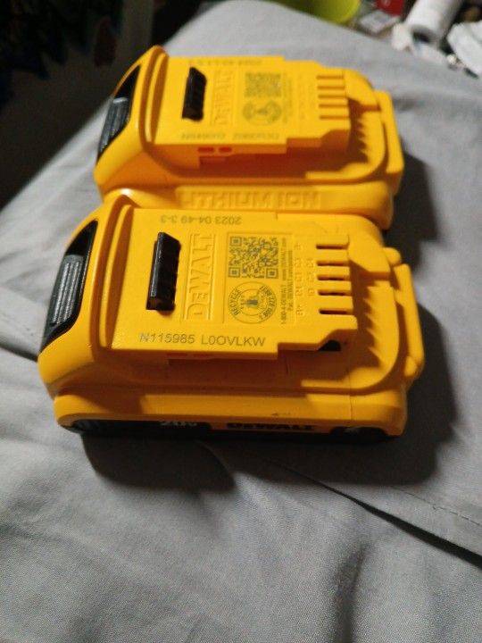 2 Dewalt 2.0 Cordless Batteries