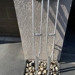 Crutches 
