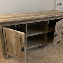 Ent. Center/TV Stand w/ shelving