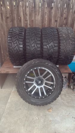 Ultra motorsports racing rims/toyo open country R/T
