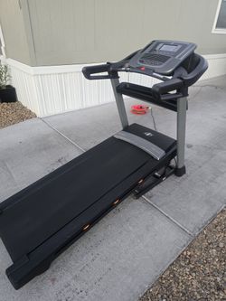 NordicTrack C990 Treadmill  