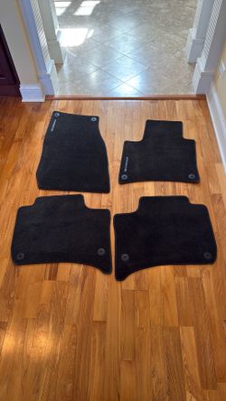 Porsche Cayenne diesel floor mat set