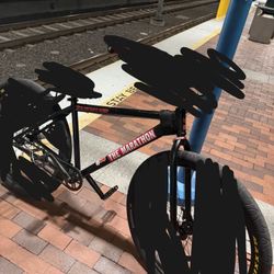 Throne Marathon frame