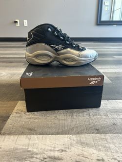 Reebok Iversons Size 10.5 New