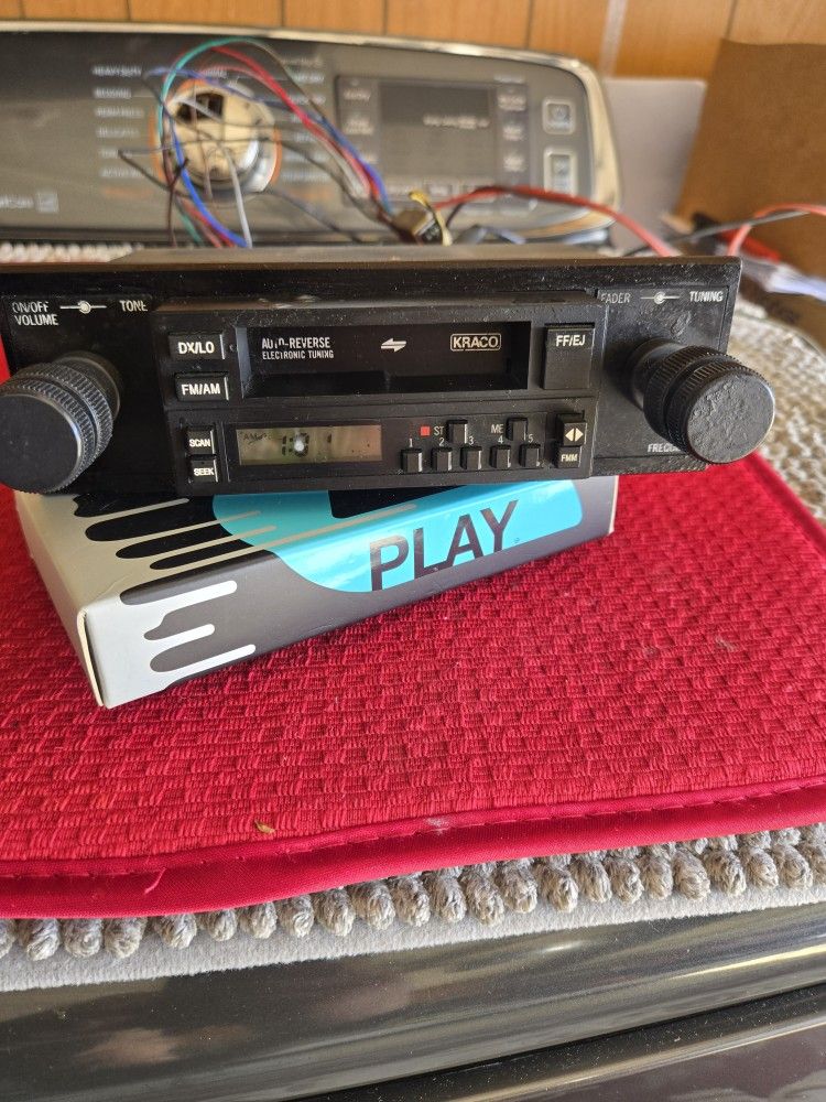Old School Single Din Car Stereo
