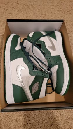 NIKE AIR JORDAN 1 RETRO HIGH TOP SNEAKERS SIZE 8