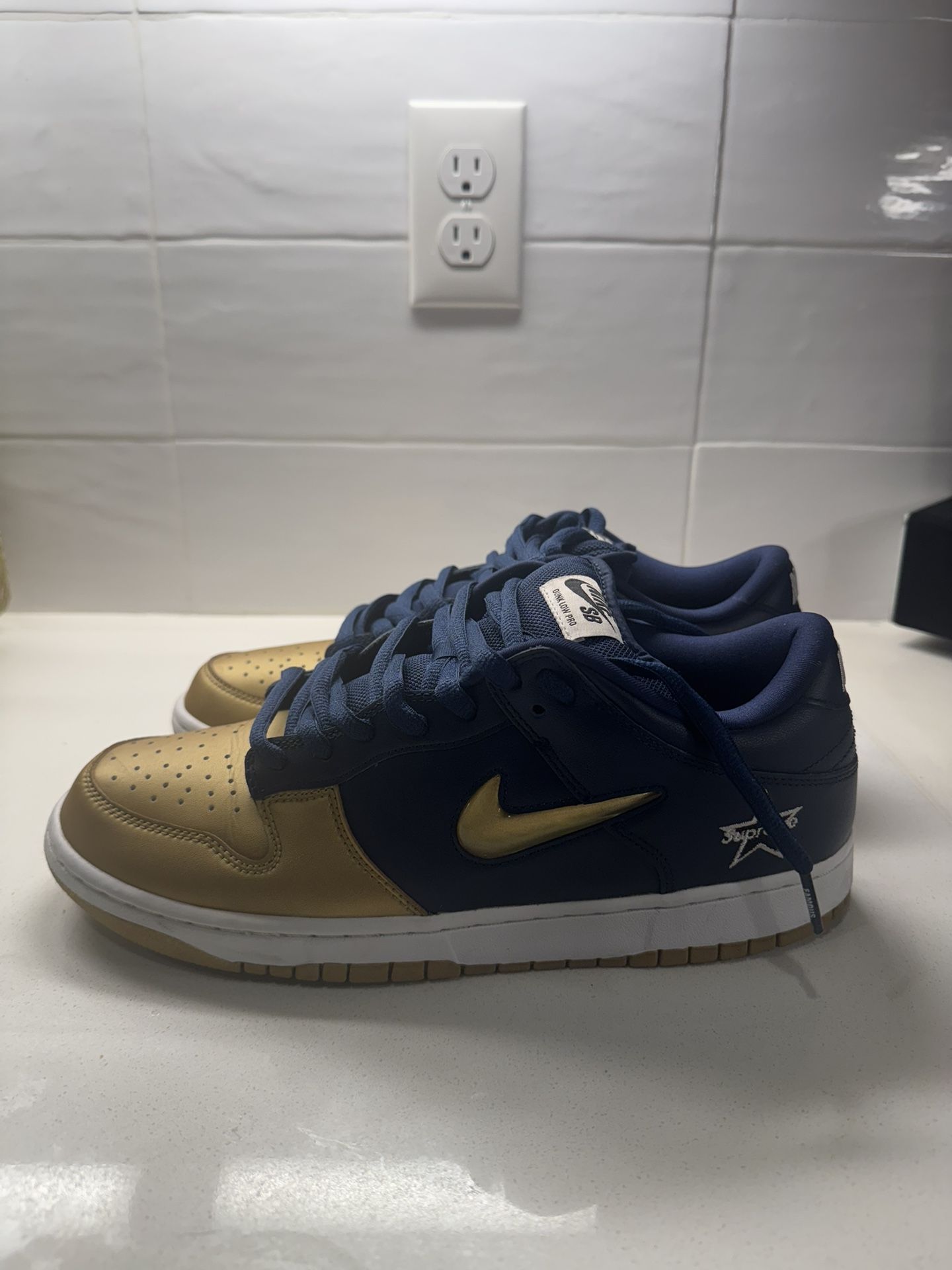Nike x Supreme SB Dunk Lows “Jewel Swoosh” Size 11