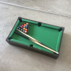 Mini Pool Table