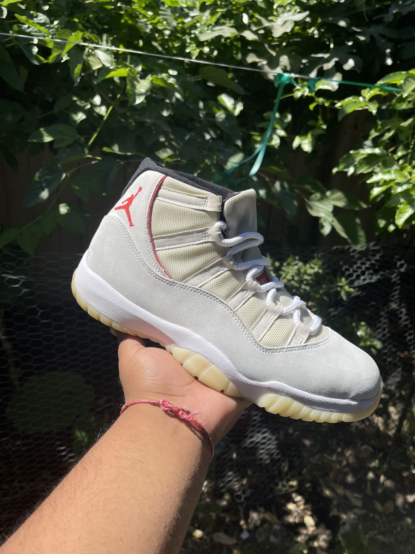 Jordan 11 Platinum Tint