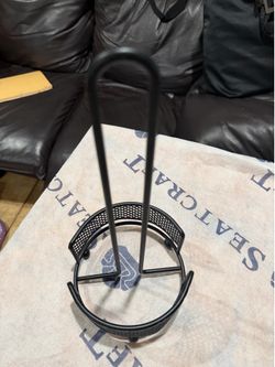 Paper towel holder