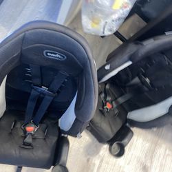 2 Car Seats 