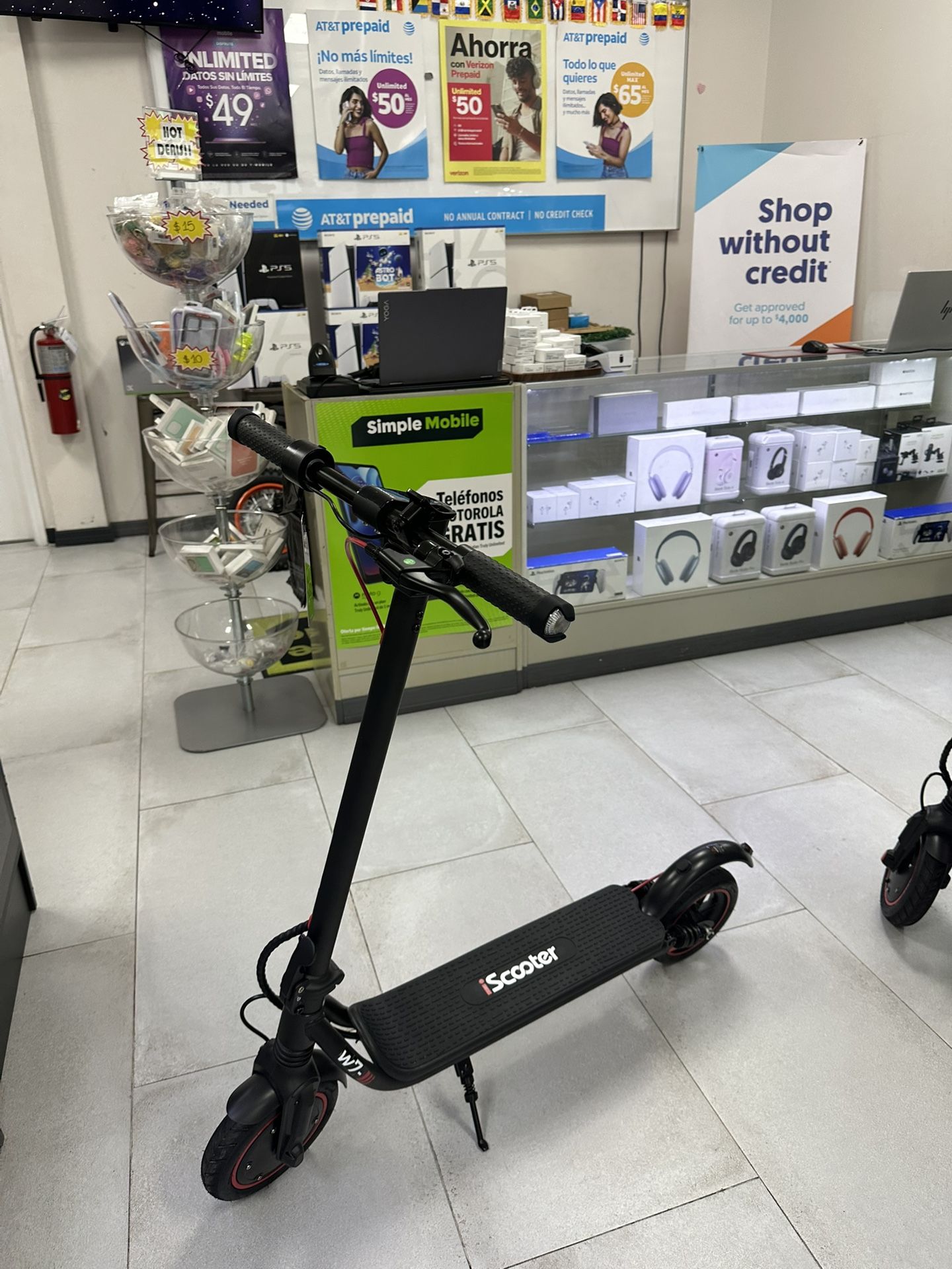 iScooter W7 Electric Scooter 22MPH! $499 Cash Or Card!