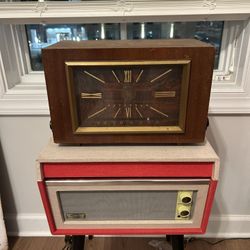 Art deco Motorola 1950’s Radio