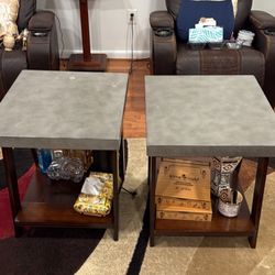 2 End Tables 