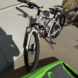 TREK Mountain Bike