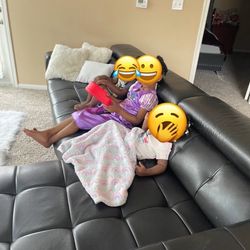 Black Leather Sectional Couch 