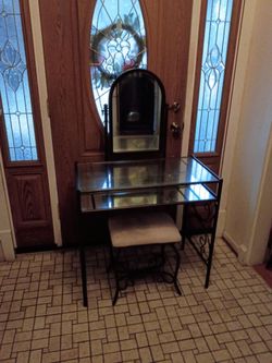 Bathroom vanity