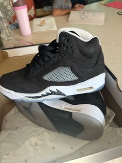 Jordan 5 moonlight/ Oreo size 7 boys