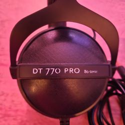 Used Beyerdynamic DT 770 PRO 80 Ohm Over-Ear Studio Headphones in Gray. Enclosed Design, Wired for Professional Recording and Monitoring