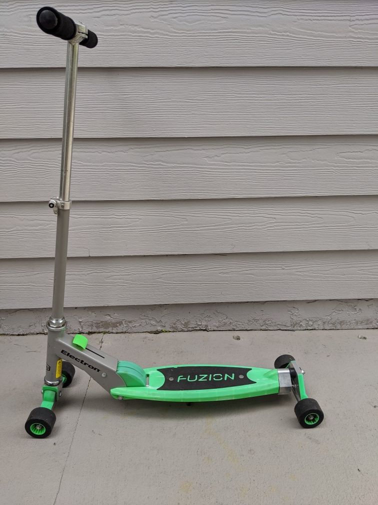 Fuzion Electron four wheel scooter for Sale in Oviedo, FL - OfferUp