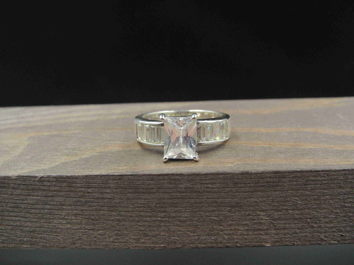 Size 7 Sterling Silver Special Cubic Zirconia Stone Inlay Band Ring Vintage Statement Engagement Wedding Promise Anniversary Bridal Cocktail