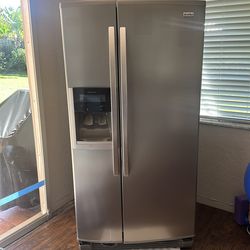 Free working refrigerator