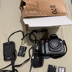 Nikon D70 