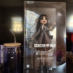 Monster High Wednesday Doll And Tumbler 