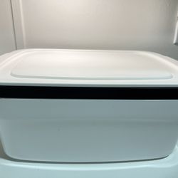 Tupperware Breadsmart II - Pastry & Bread Keeper