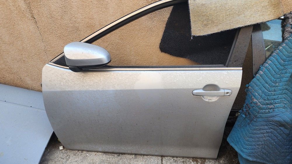 Toyota Camry 12-14 Parts (Only Have Whats Posted)