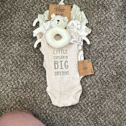 4 Piece Set, Size 0-3 Months