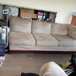 Free Couch 